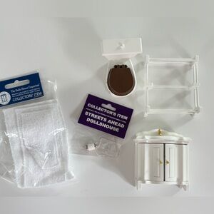 Dollhouse Bathroom Lot of 6